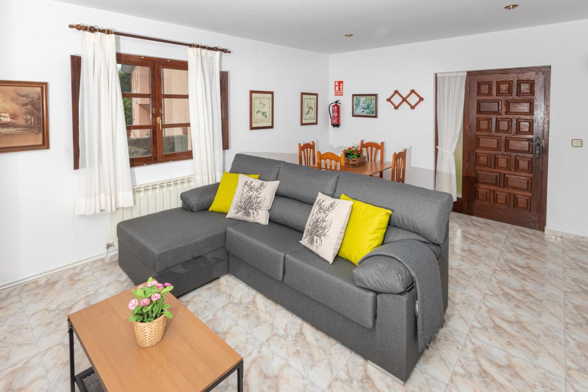 Apartamentos El Acebo Navés Exteriér fotografie