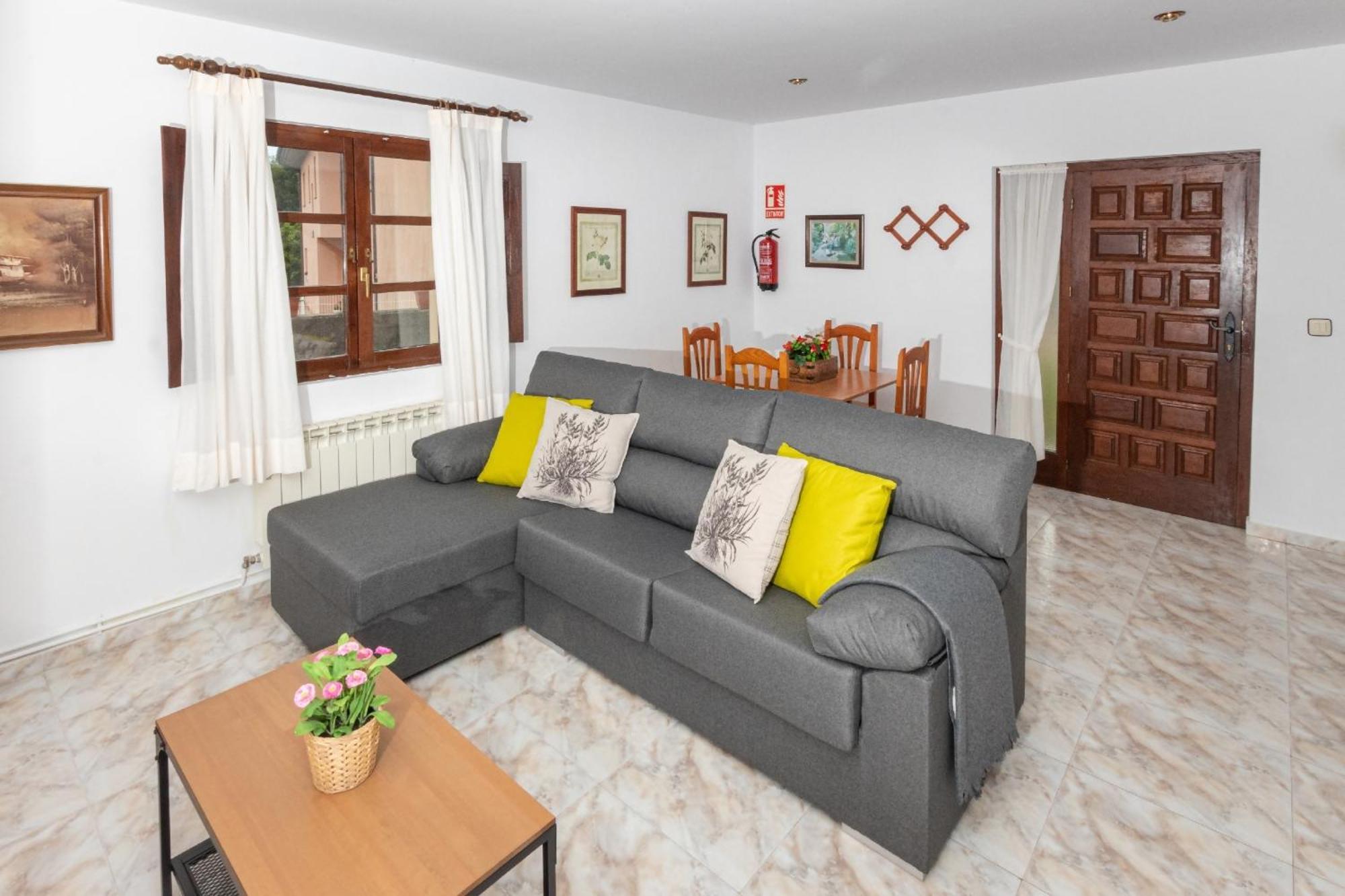Apartamentos El Acebo Navés Exteriér fotografie